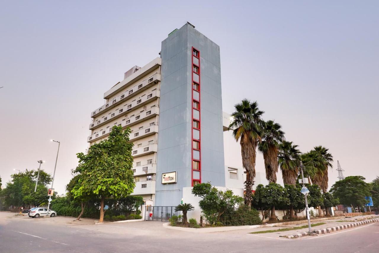 Red Fox By Lemon Tree Hotels, East Delhi Extérieur photo