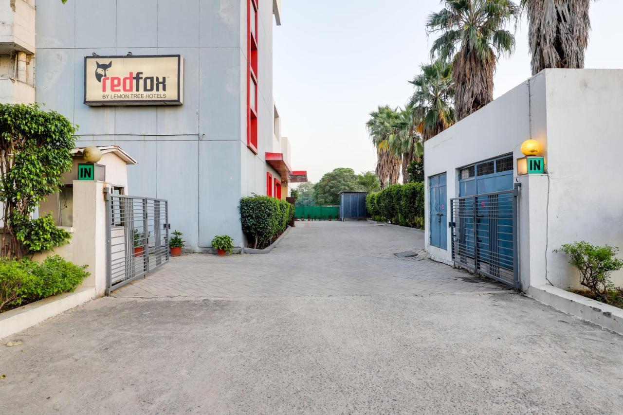Red Fox By Lemon Tree Hotels, East Delhi Extérieur photo