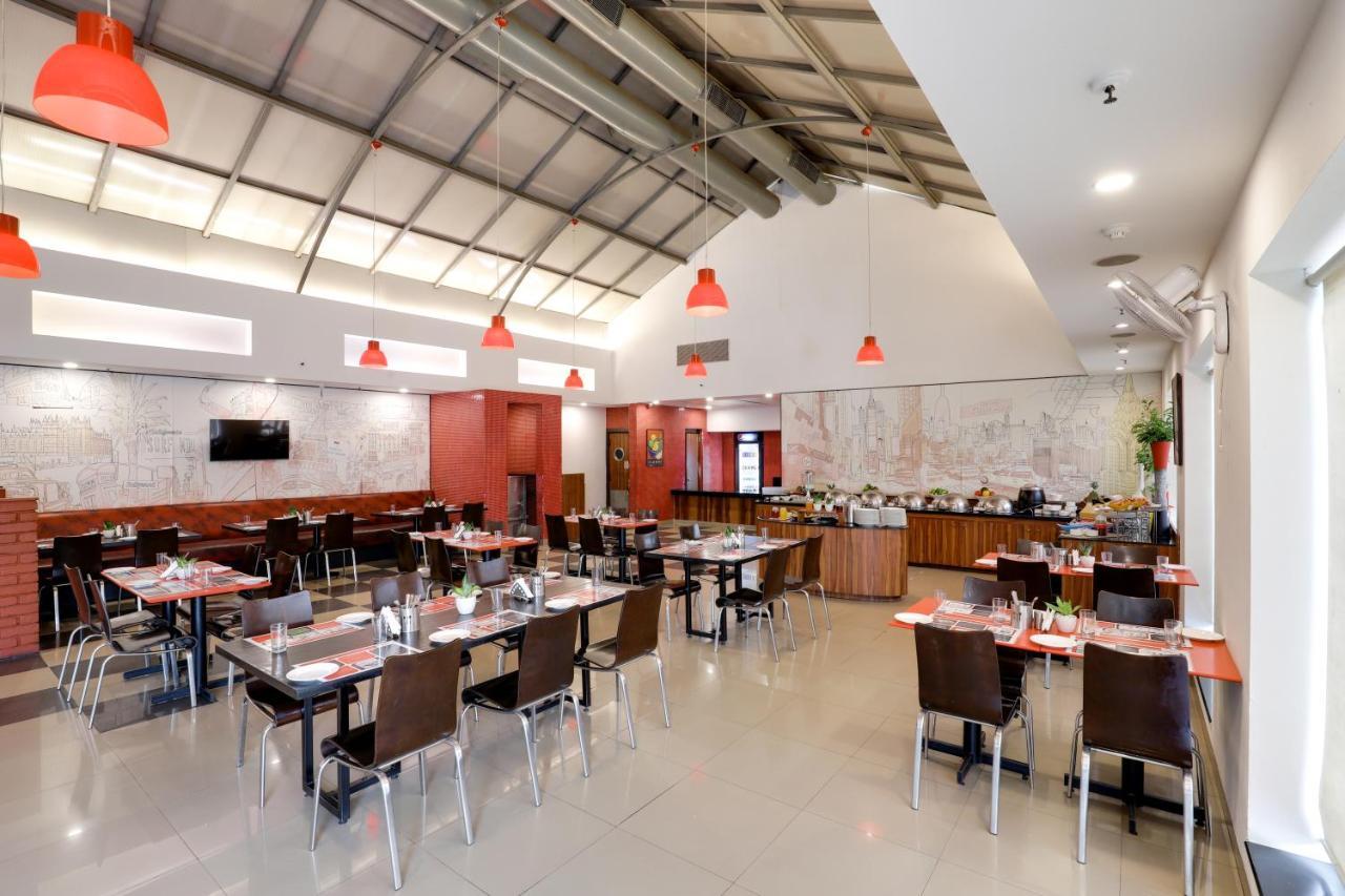 Red Fox By Lemon Tree Hotels, East Delhi Extérieur photo