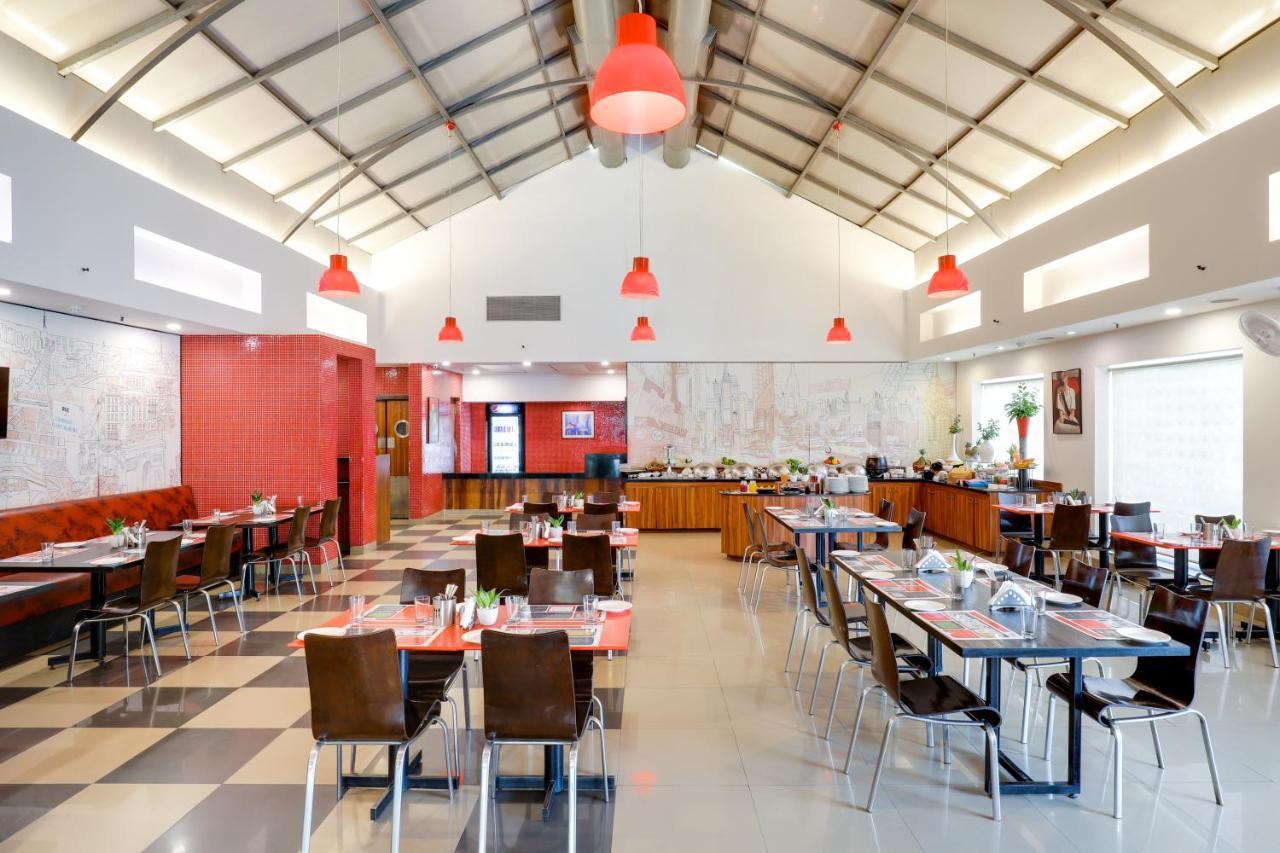 Red Fox By Lemon Tree Hotels, East Delhi Extérieur photo