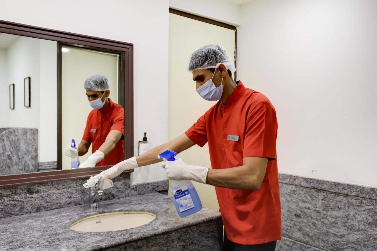 Red Fox By Lemon Tree Hotels, East Delhi Extérieur photo