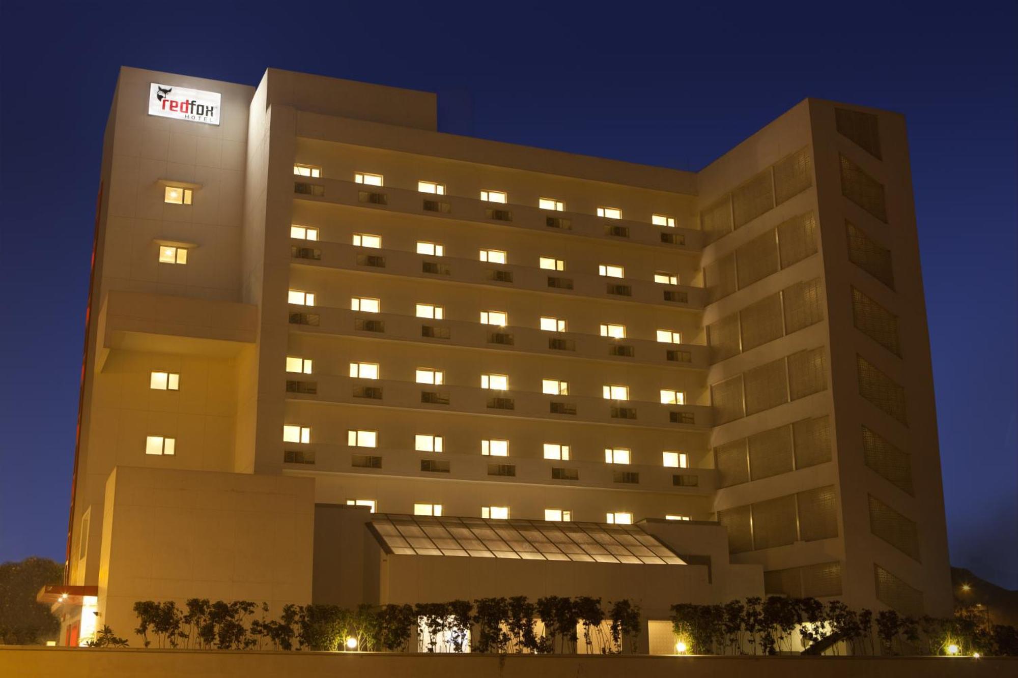 Red Fox By Lemon Tree Hotels, East Delhi Extérieur photo