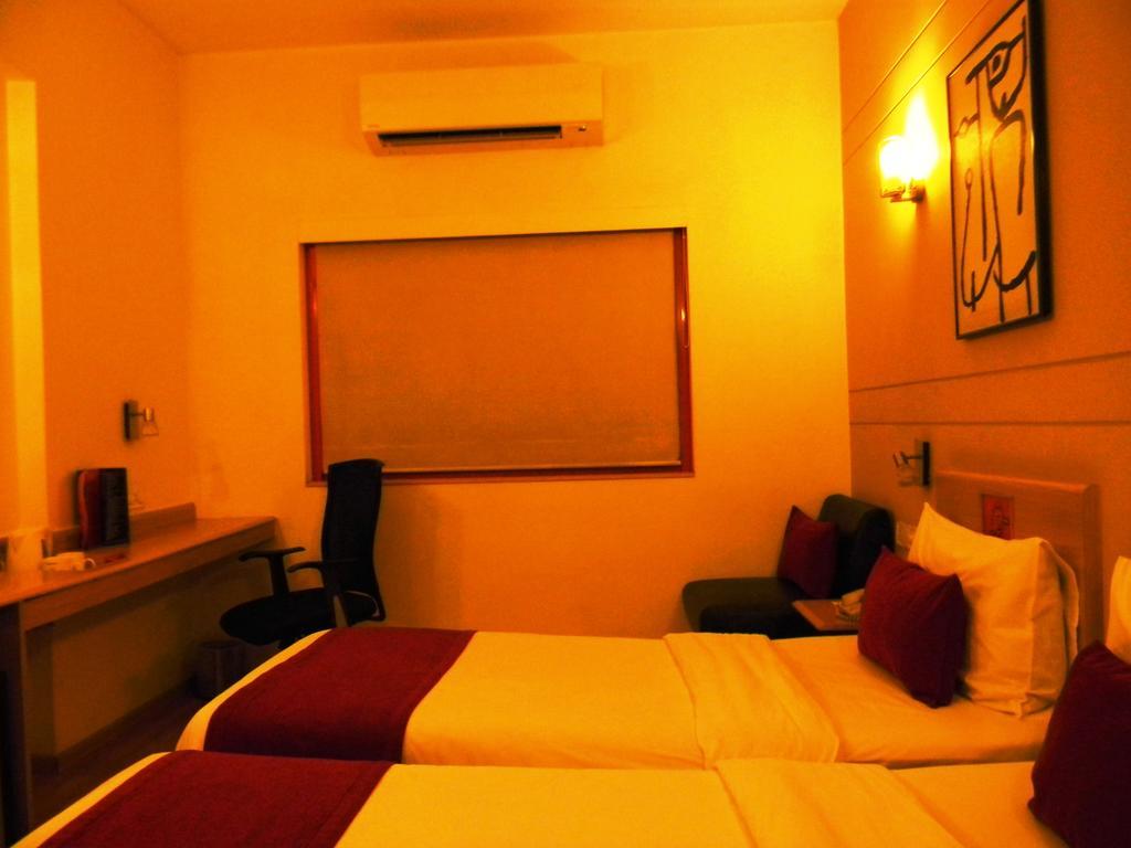 Red Fox By Lemon Tree Hotels, East Delhi Extérieur photo