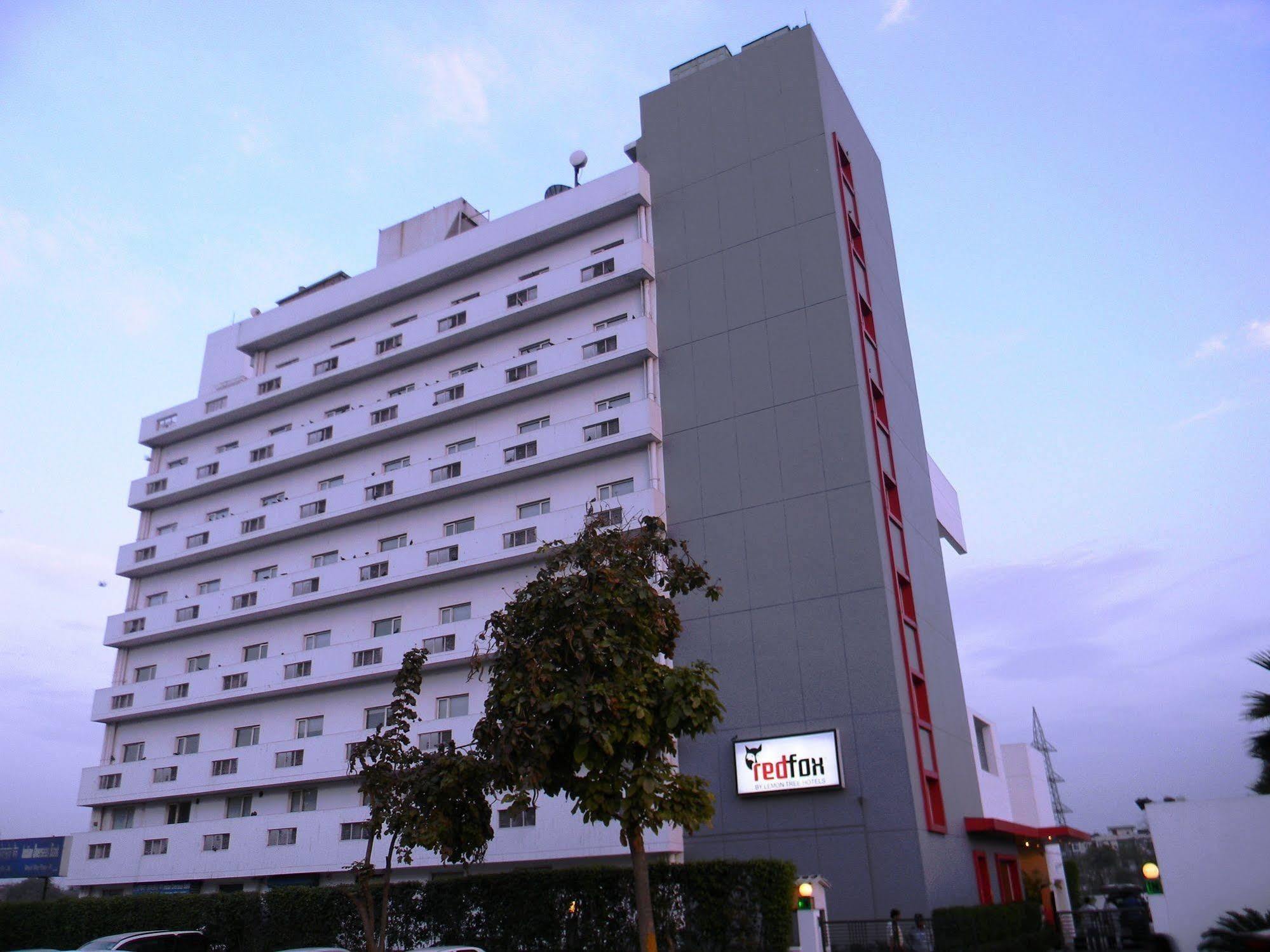 Red Fox By Lemon Tree Hotels, East Delhi Extérieur photo