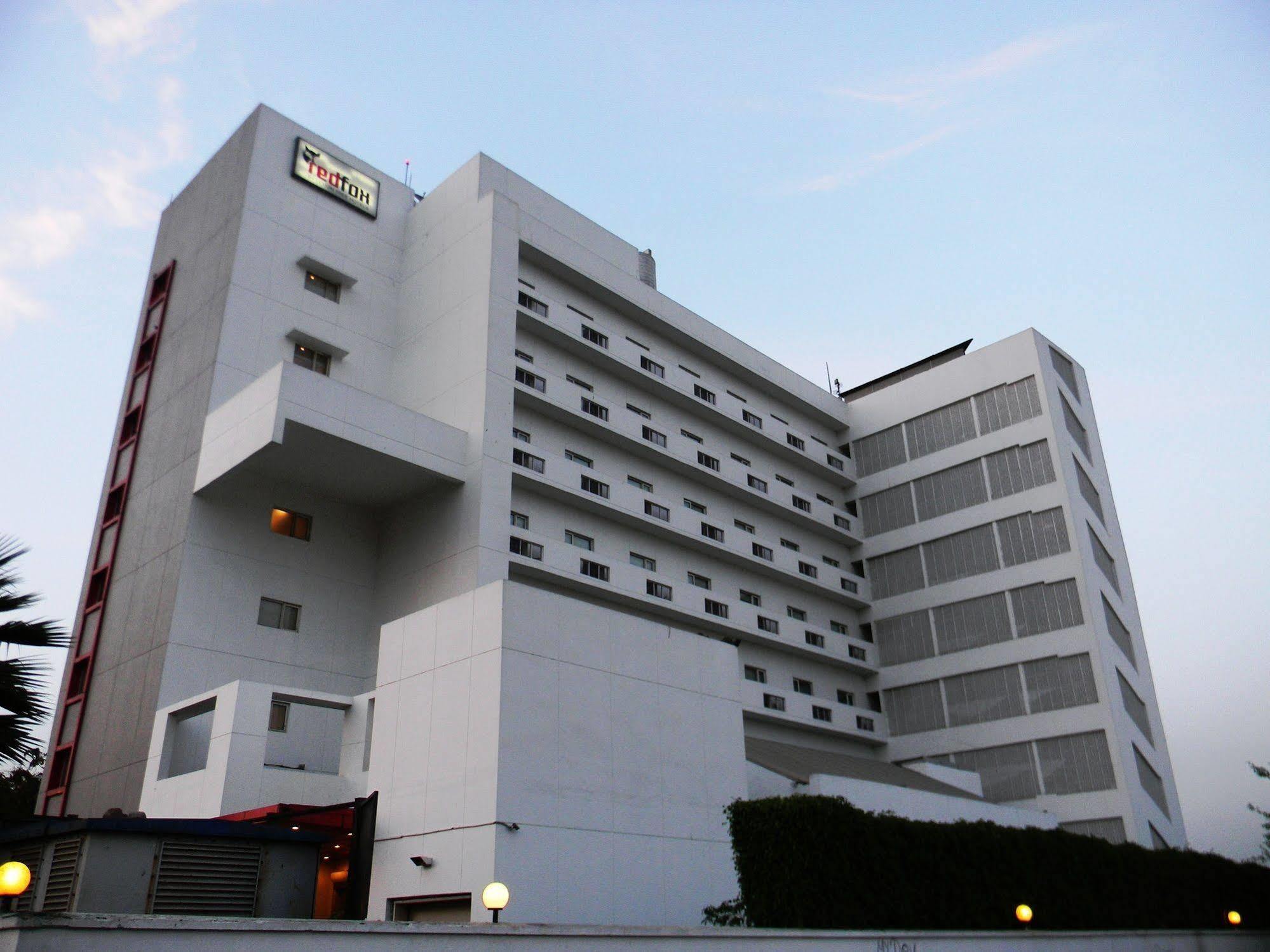 Red Fox By Lemon Tree Hotels, East Delhi Extérieur photo