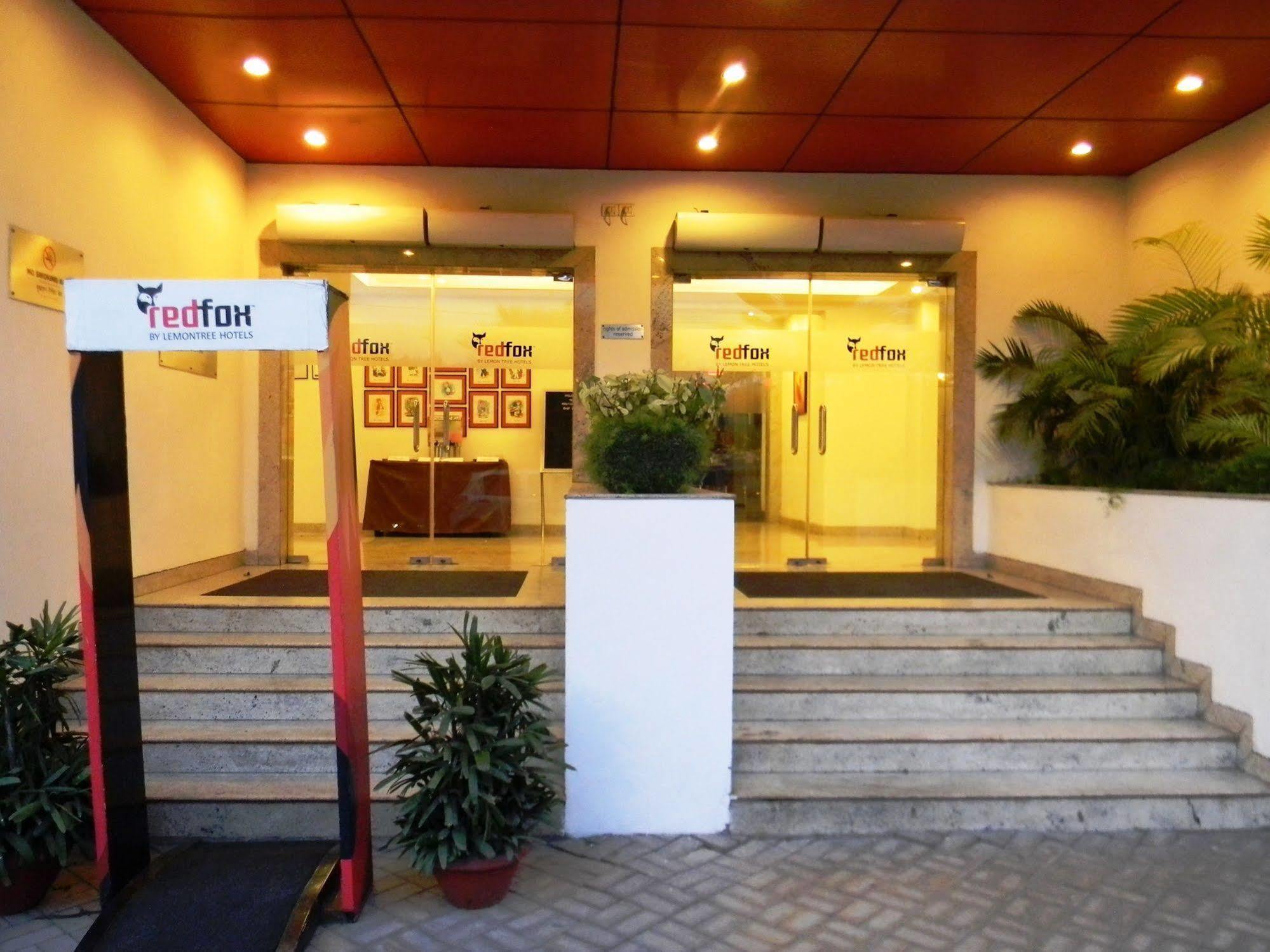 Red Fox By Lemon Tree Hotels, East Delhi Extérieur photo
