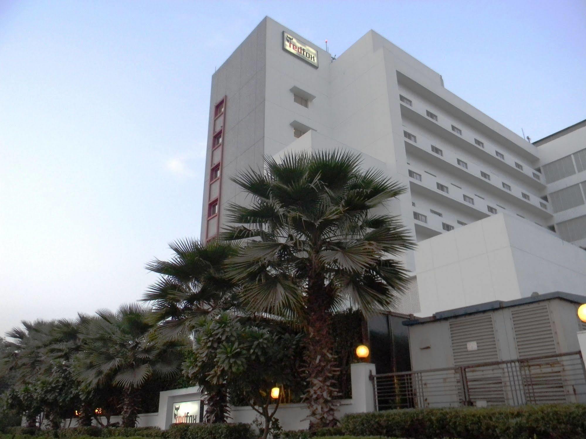 Red Fox By Lemon Tree Hotels, East Delhi Extérieur photo