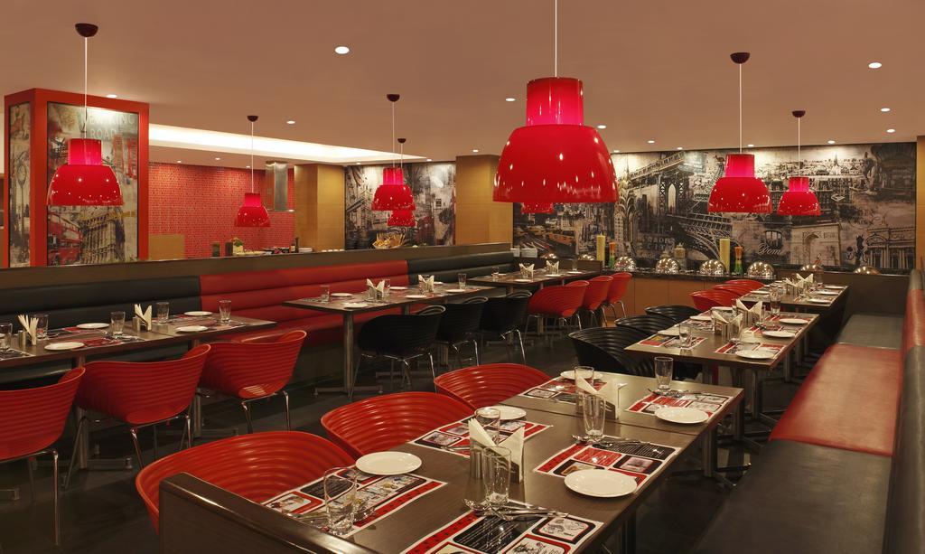 Red Fox By Lemon Tree Hotels, East Delhi Extérieur photo