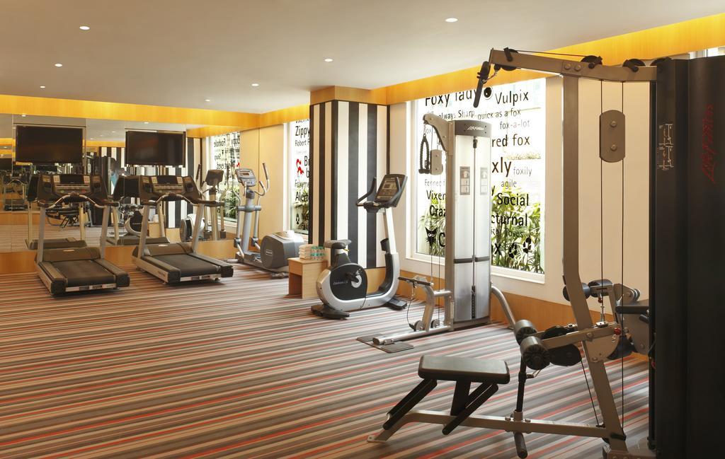 Red Fox By Lemon Tree Hotels, East Delhi Extérieur photo